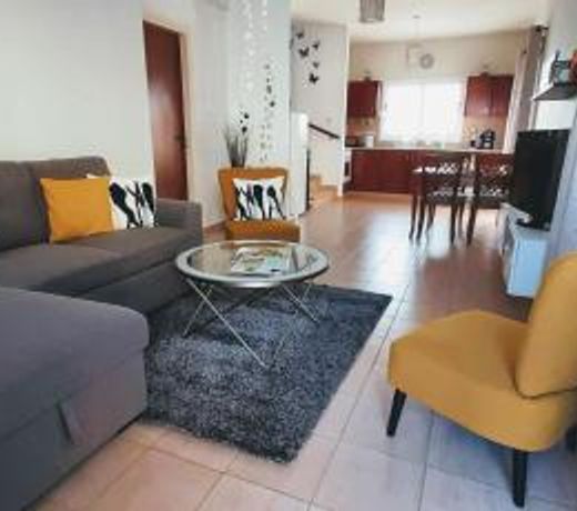 SUNNY HOME