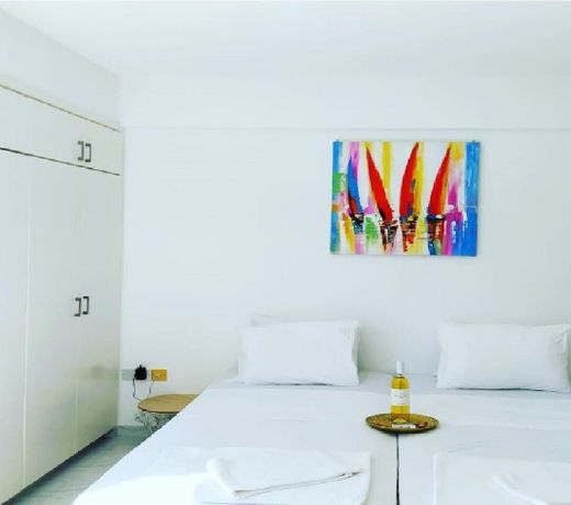 Santa Thekla Boutique Studio