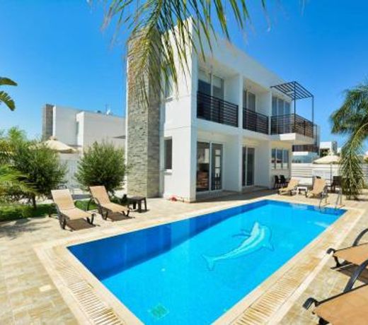 SunnyVillas: 3BR Luxury VillaâPrivate Pool - Villa Xenia
