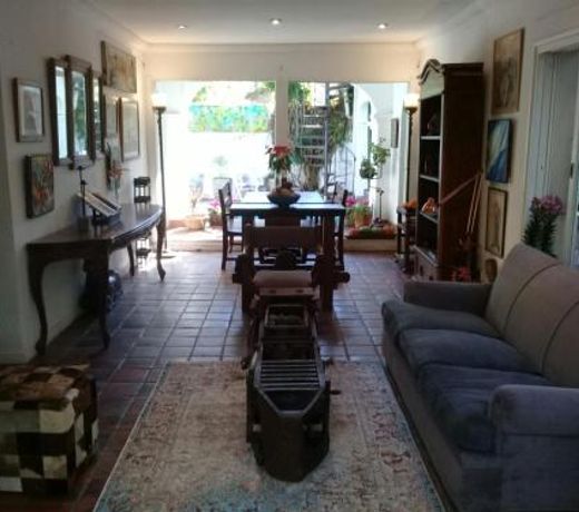 Arte, diseno y detalles vintage en una acogedora residencia de Lomas de San Isidro