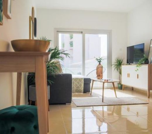 Phaedrus Living: City Centre Luxury Flat Esperidon 201