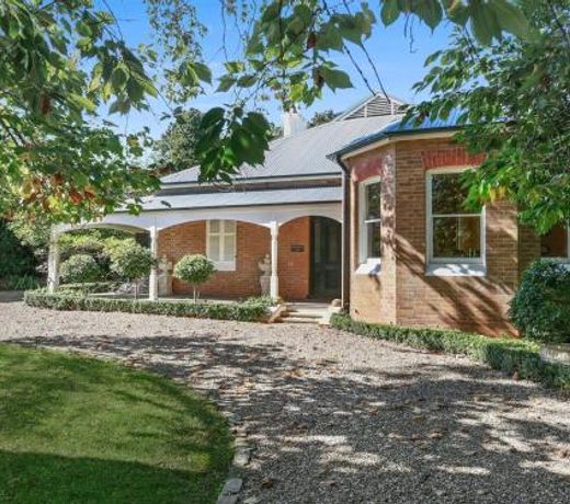 Redcourt - est 1904: Southern Highlands Elegance
