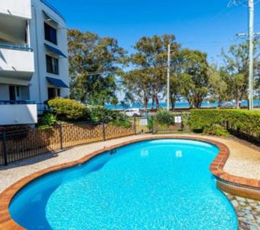 Everything you need including a pool! Karoonda Sands Apartments
