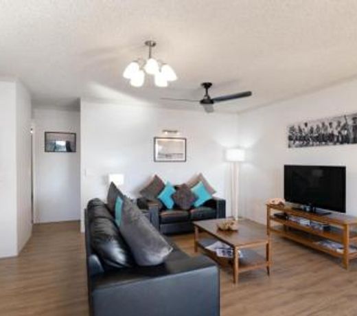 2nd Floor Unit with Water Views and Pool - Karoonda Sands, Bongaree