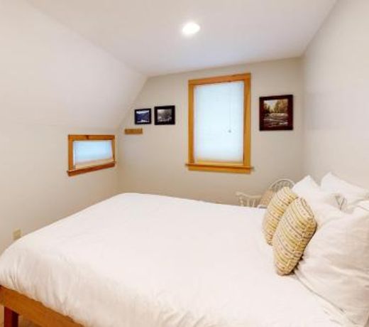 Mullen Chalet