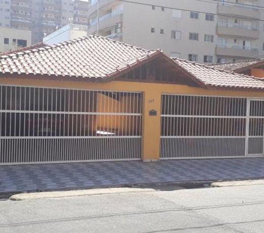Casa Tupi 3 quadras da praia