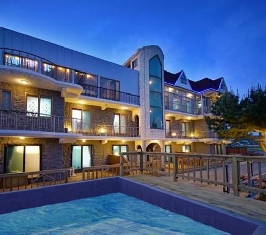 Kockji Blue Pension