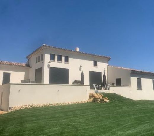 villa contemporaine - vue panoramique au coeur des vignes de Chateauneuf du Pape