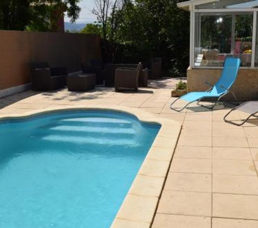 Maison de vacances avec piscine et cinema prive