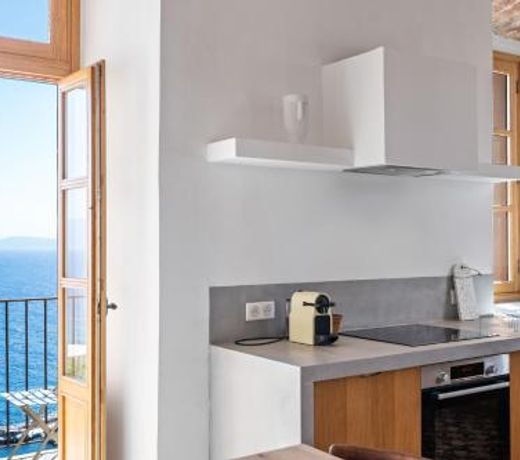 Cargese, appartement de charme surplombant le port