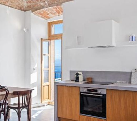 Cargese, appartement de charme surplombant le port