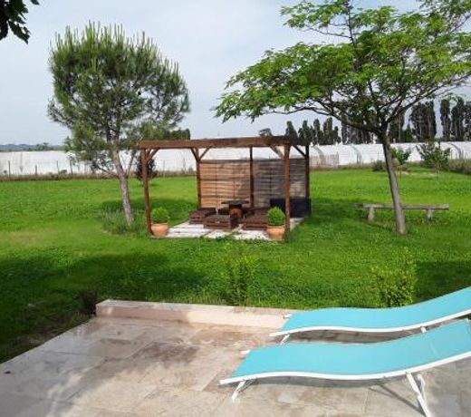 Villa au calme sous les muriers