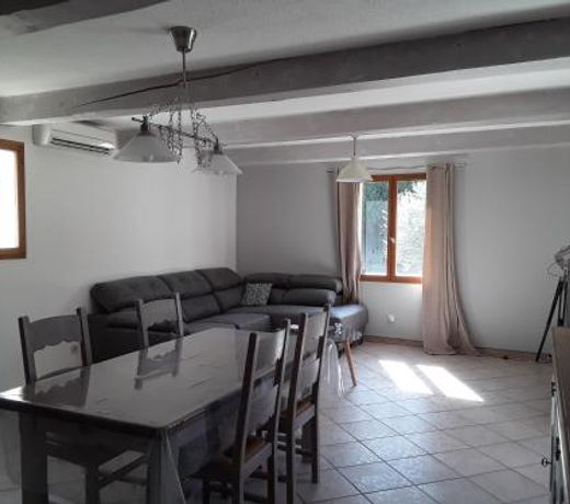 Villa au calme sous les muriers