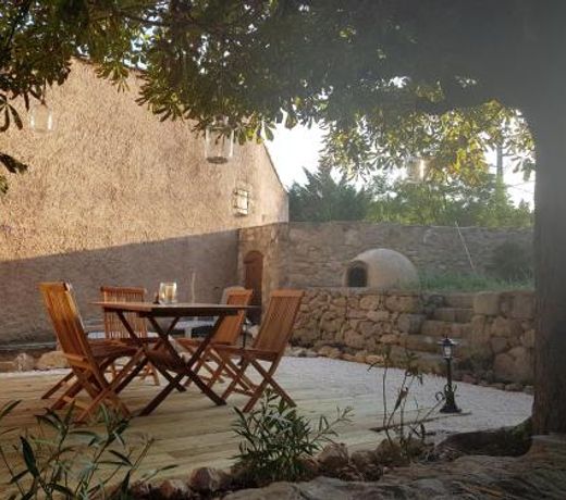 Maison familiale entre mer et montagne