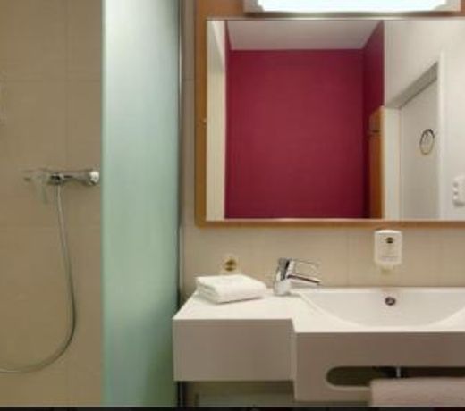 B&B Hotel Paris Romainville Noisy-le-Sec