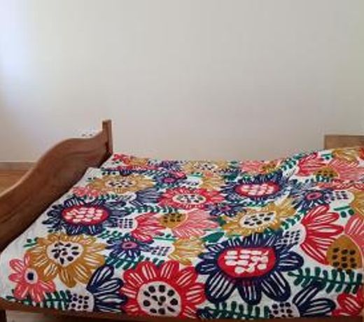 Appartement 7 places, jardin, piscine, 2eme etage