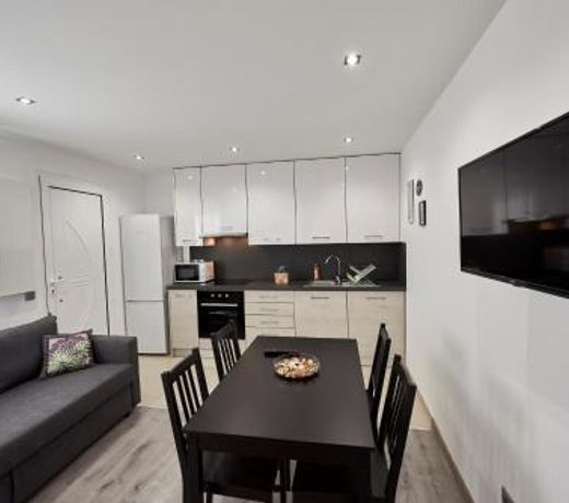APPARTEMENT T2 R+1 AU CALME 1 A 4 COUCHAGES
