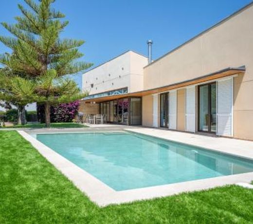 R106 Deluxe villa in Roda de Bara