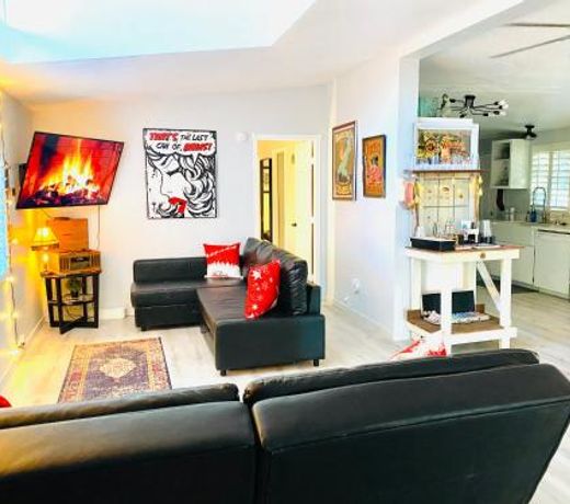 Stylish Sacramento Home!