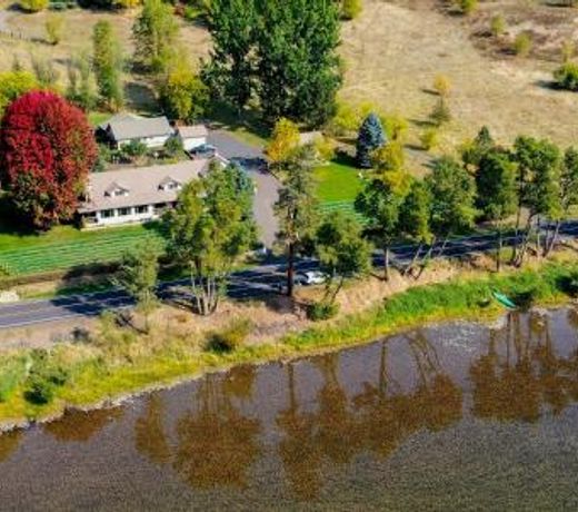 Bear Hollow Inn Bed and Breakfast