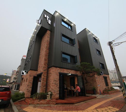 Boryeong Raon Pension