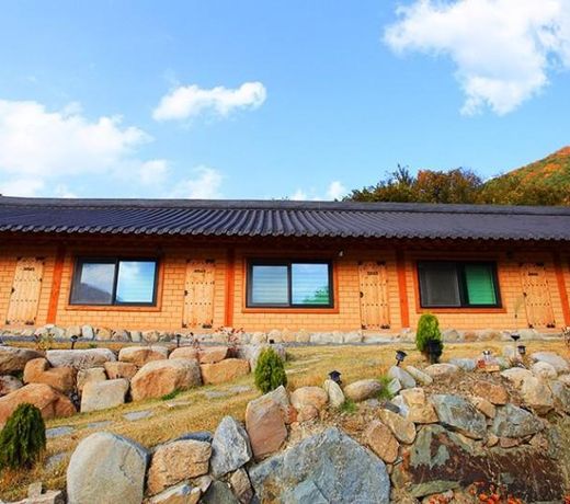 Hapcheon Gayasan Hwangtomaeul Pension