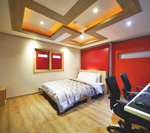 Tongyeong Omad Hotel