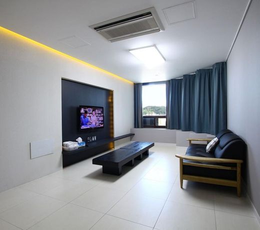 Carib Condo and Hotel
