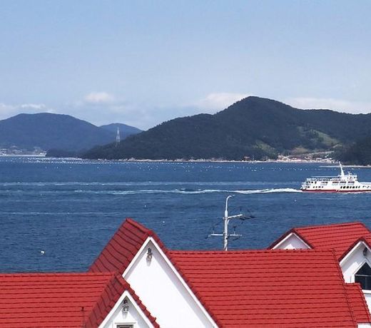 Tongyeong Haeangil Pension