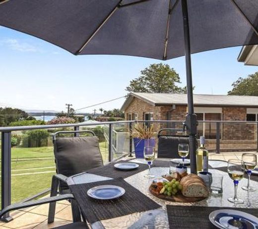 SunRay on Orama - spacious with great views