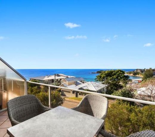 Scenic Beachside Apartment, near Bar & Restaurant
