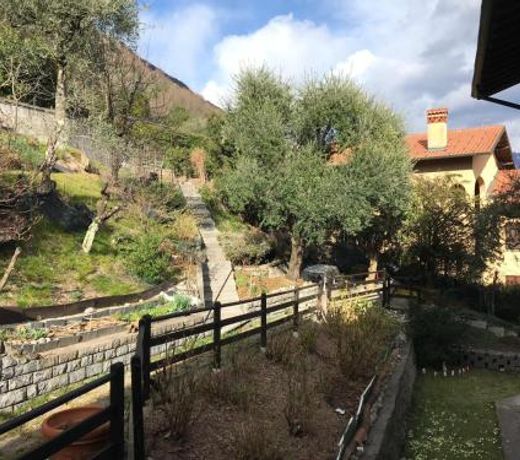 Big Apartment with Lake View and Three Bedrooms
