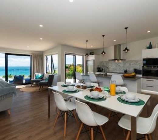 The Mariner's Post - Cable Bay Holiday Home