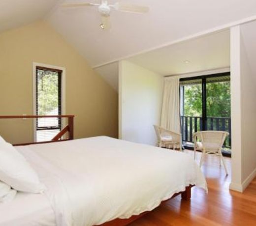 Cloudsong Chalet 3 - Close to the village centre!