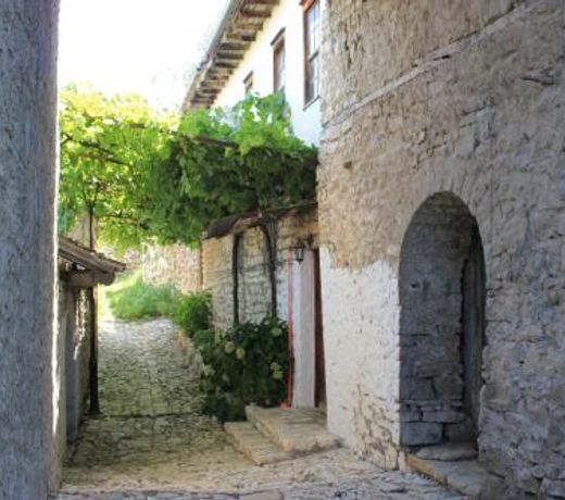 Guest House Toli inside Berat Castle