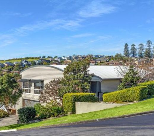 RENDEZVOUS Gerringong 4pm check out Sundays