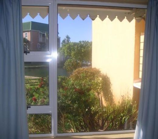Waterside Living MC03