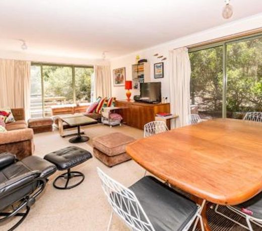 Sixteen Ash Ave Sandy Point