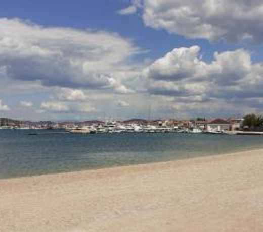 Beach apartment ANA with sea view, balcony, garden & bbq, Murter - Dalmatia