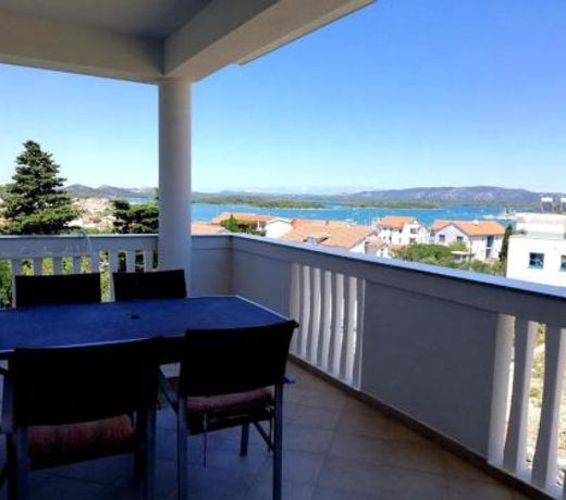 Apartment in Murter with sea view, terrace, air conditioning, Wi-Fi (4797-1)