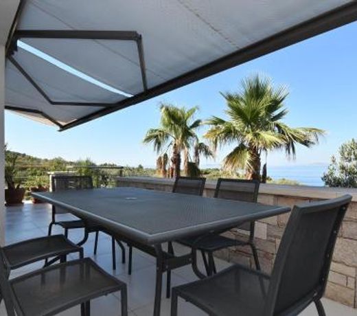 House Arta, 3 bedroom apartment