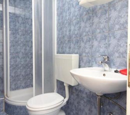 Apartments with a parking space Zivogosce - Porat, Makarska - 6700