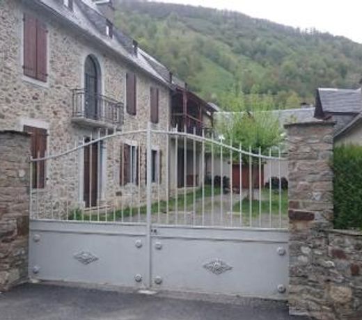 Maison de village/Appartement de charme avec extérieur