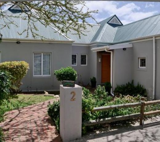 2 Moreson Street
