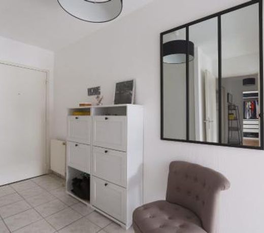 Beautiful bright flat in Saint-Cyr-sur-Loire