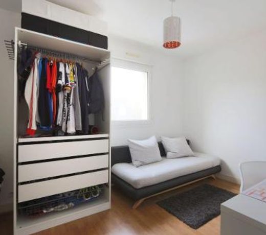 Beautiful bright flat in Saint-Cyr-sur-Loire