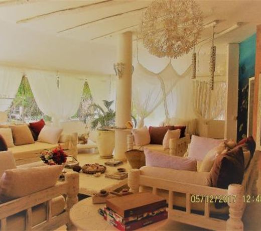 Lady D House