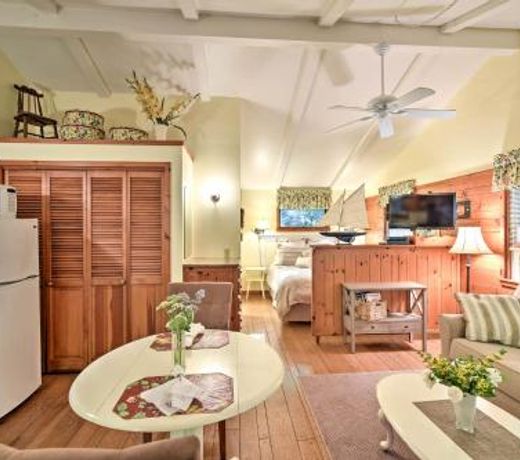 Pine Cottage Duplex with Deck - Walk to State Park