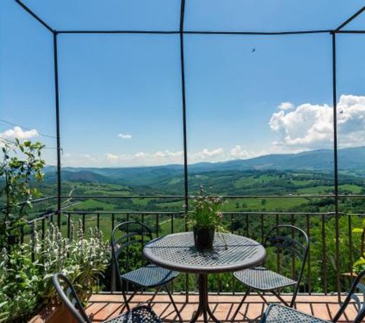 Mountain-view Holiday Home in Montecastelli with Private Terrace