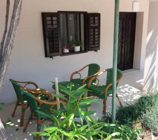 House Mergi 2